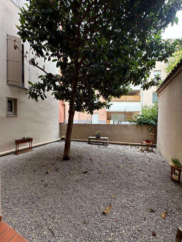 Appartement à PUGET-SUR-ARGENS