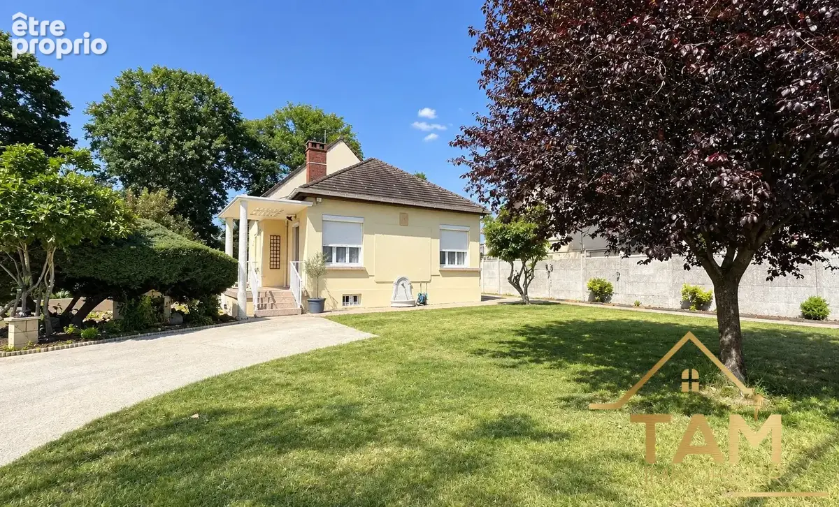 Maison à PLAISIR