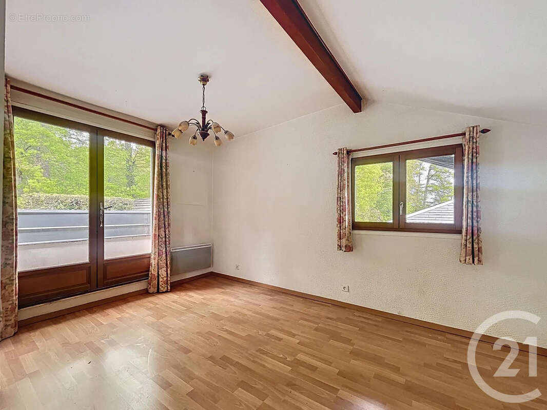 Appartement à SAVIGNY-SUR-CLAIRIS