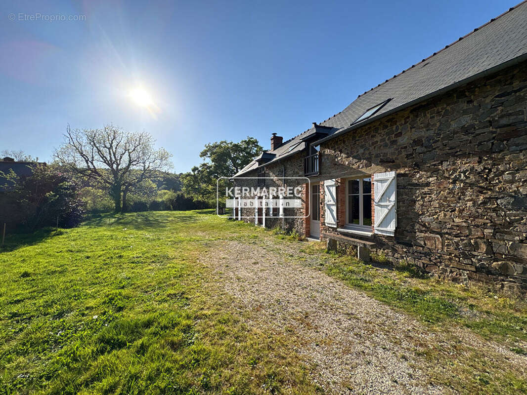 Gîtes - Chambres d'hôtes - Bourg Des Comptes 6 pièce(s) - 20 minutes de Rennes - gare - terrain - photo 11