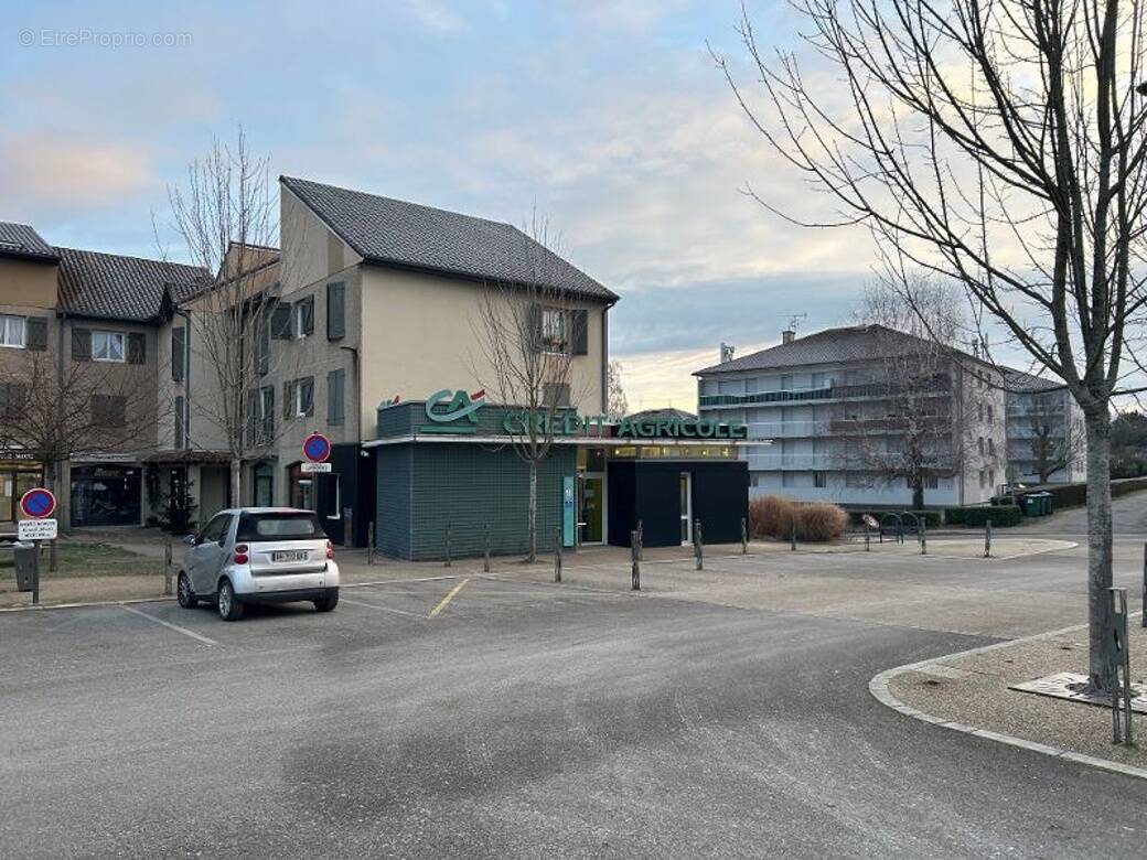 Commerce à CONDAT-SUR-VIENNE
