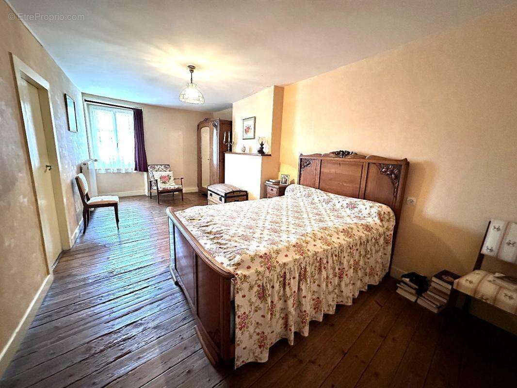 Maison à CHABANAIS