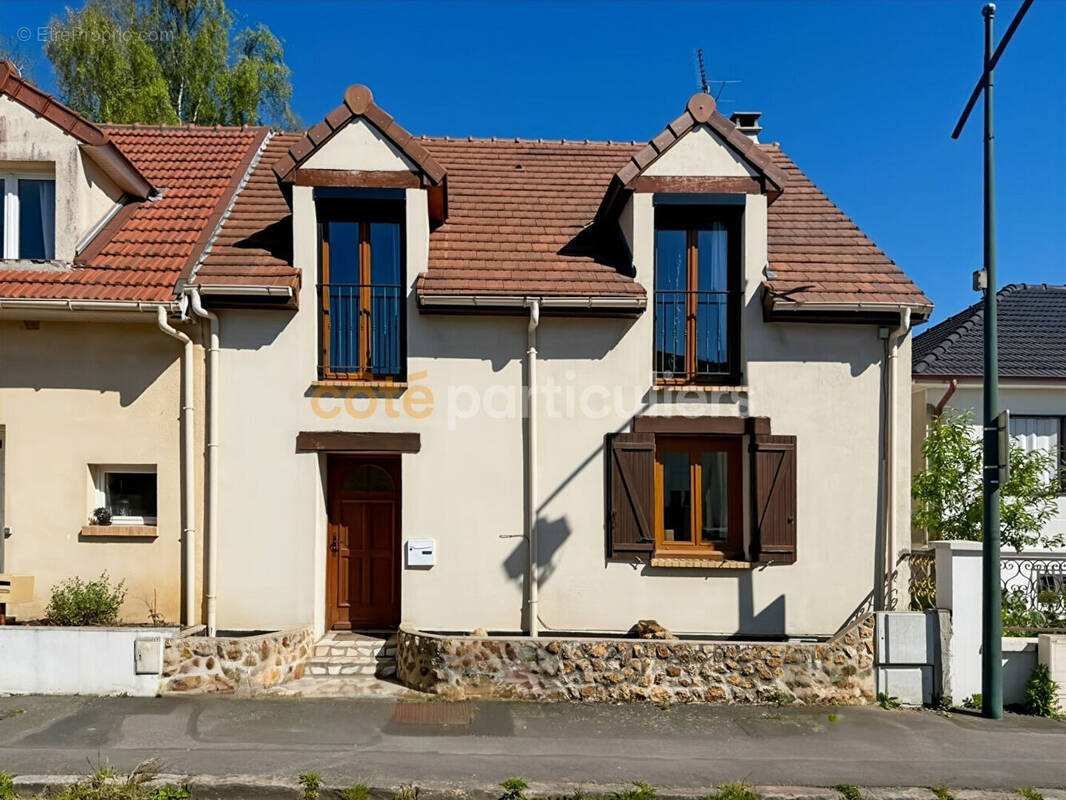 Maison à GRISY-SUISNES