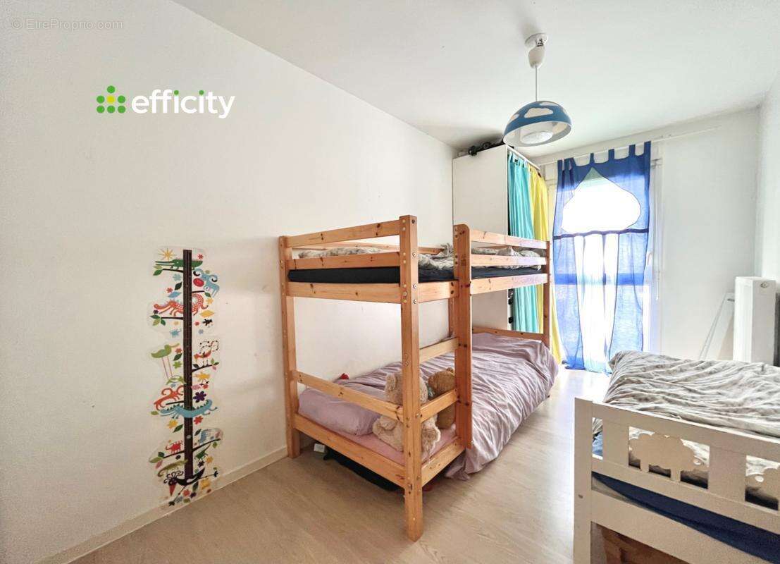 Appartement à SAULX-LES-CHARTREUX