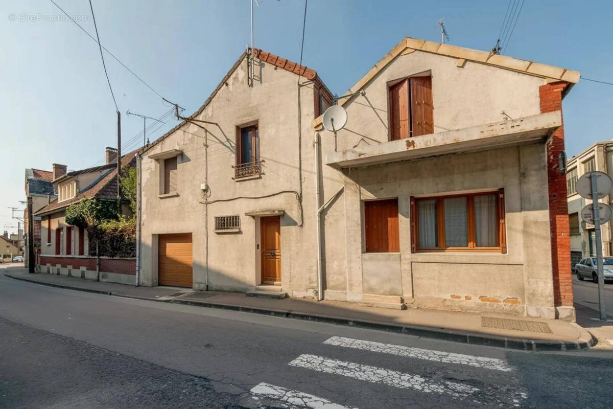 Maison à ROMILLY-SUR-SEINE