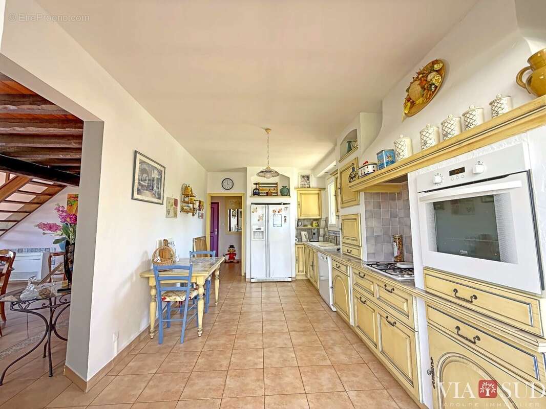 PÉZENAS, vaste villa familiale de 270 m² sur parc constructible de 4 395 m² avec piscine - photo 12