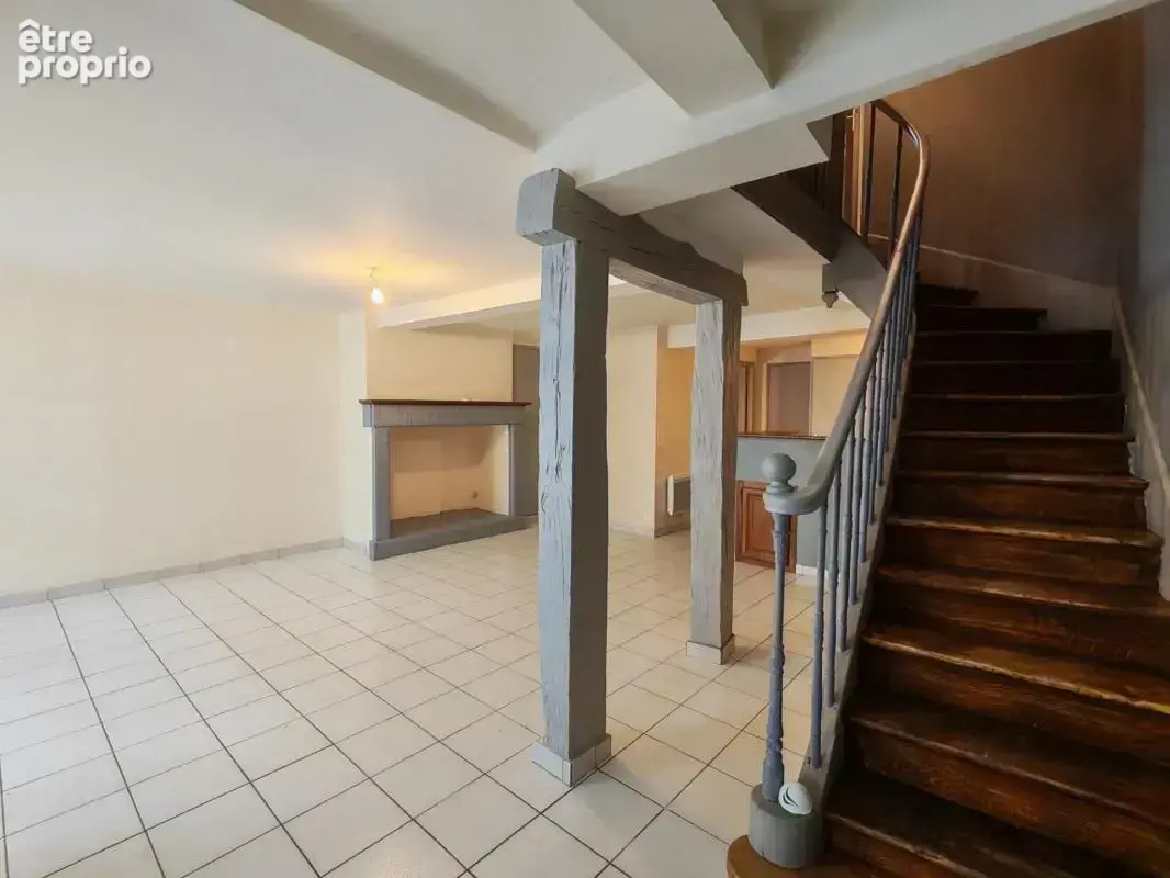 Immeuble de rapport avec T2 loué, T4 libre et garage à Pavie. Idéal investisseur - photo 8