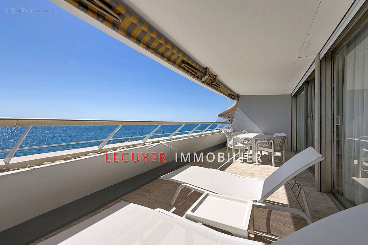 Appartement à VILLENEUVE-LOUBET
