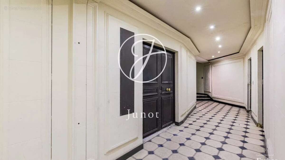 Appartement à PARIS-10E