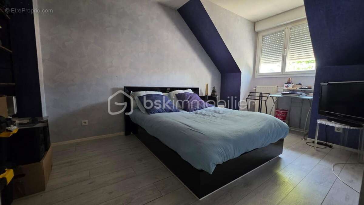 Maison à SAINT-PIERRE-DU-PERRAY