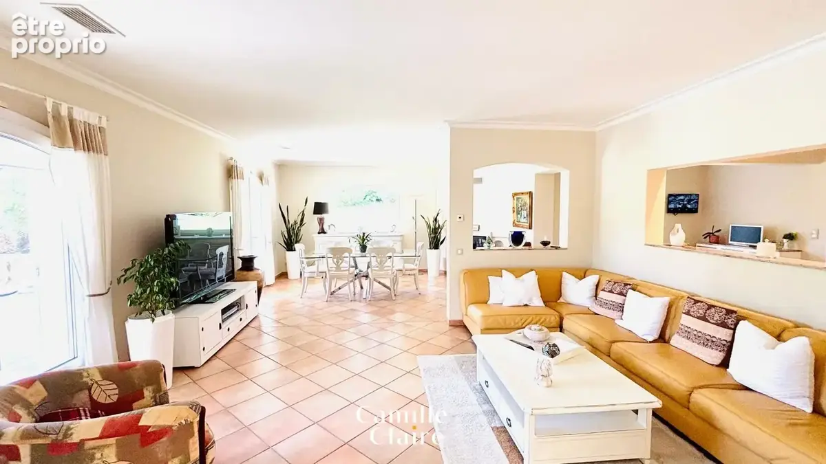 'Prestige' Maison 7 chambres de plain-pied avec piscine, 2 dépendances au calme absolu sur la destrousse - photo 6