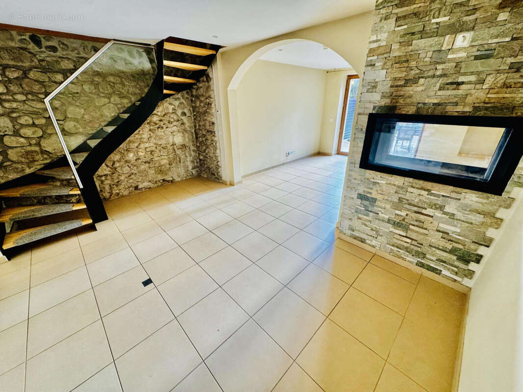 salon (5) - Appartement à VIRY