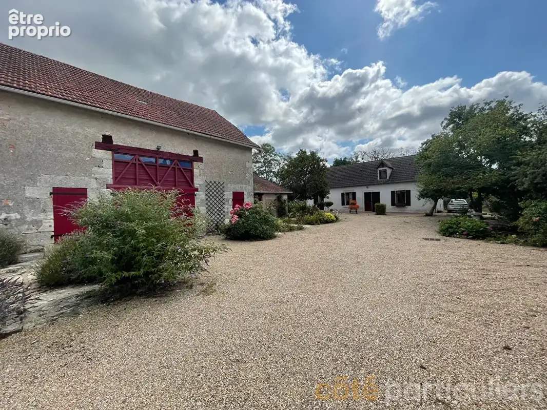 Maison  5 mn de LIGNIERES  avec piscine et terrain - photo 1