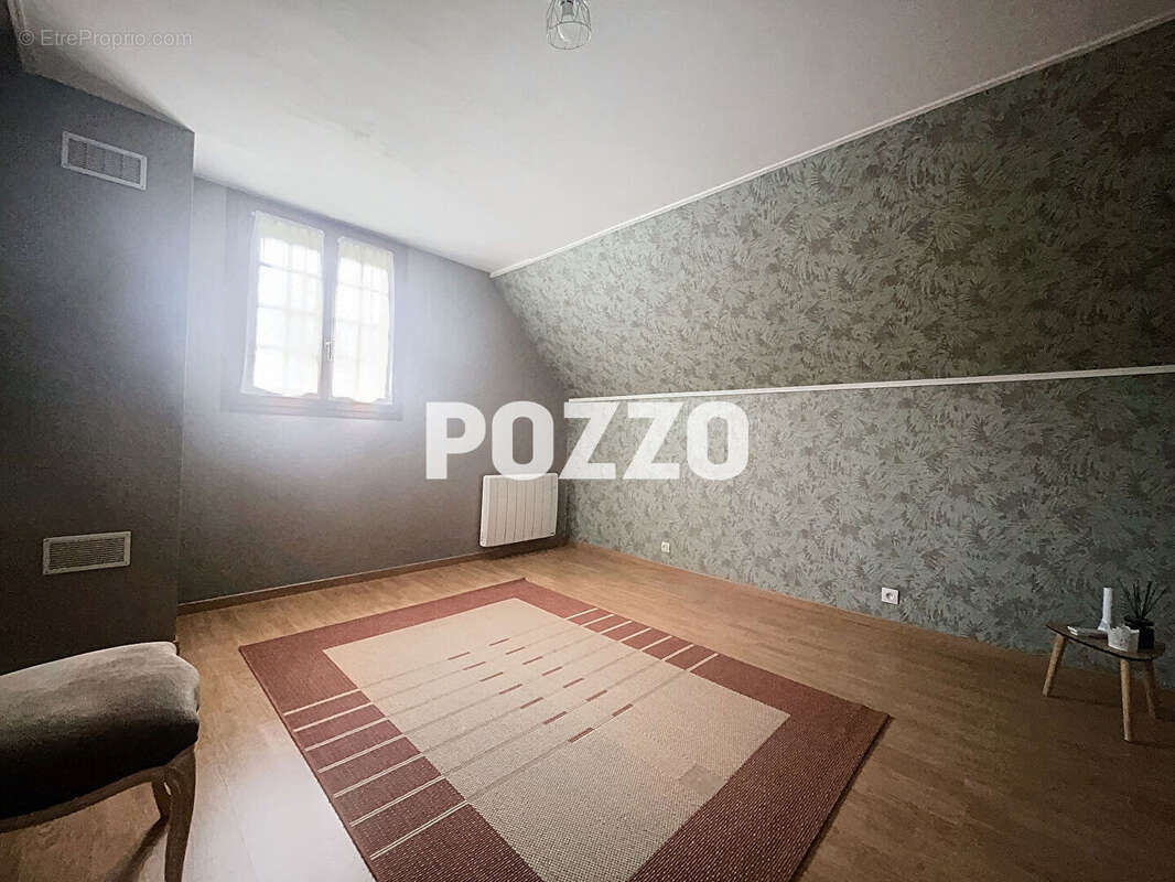 LA RIVIERE SAINT SAUVEUR : maison T6 (111 m²) à vendre - photo 12