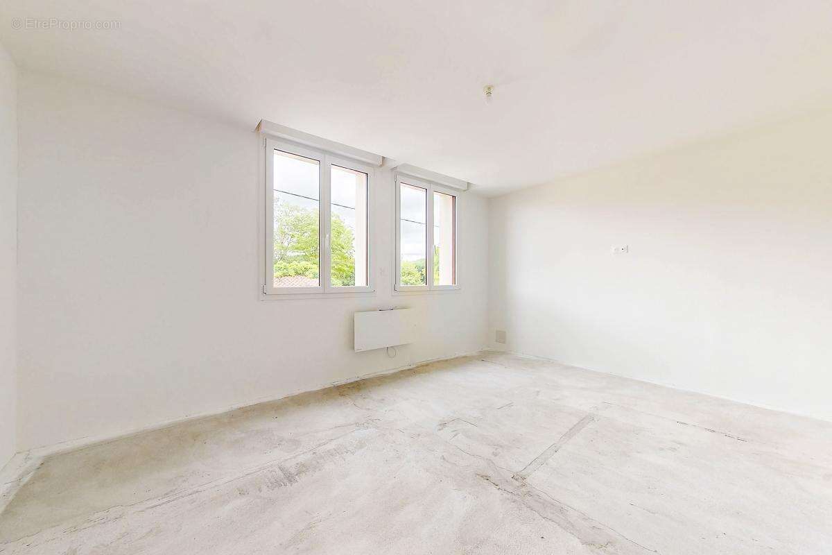 Maison familiale T6 de 180 m² avec terrasse et double garage – À 5 minutes de Mirepoix - photo 15