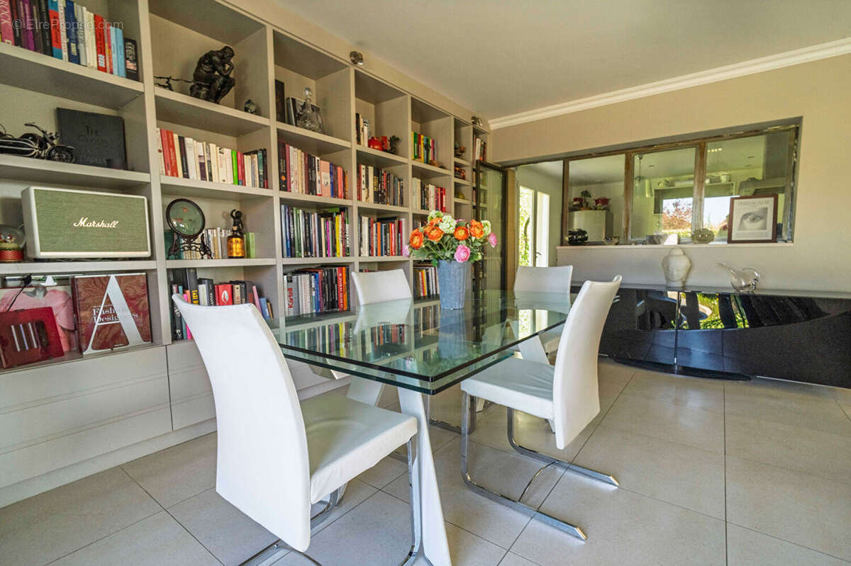Maison Daix 7 pièce(s) 200 m2 - photo 6