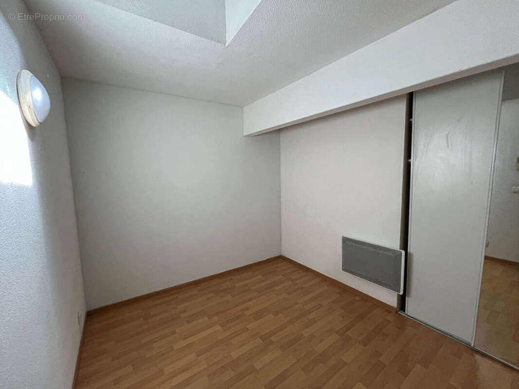 Immeuble de 8 appartements et locaux commerciaux au centre de Miramont de Guyenne - photo 4