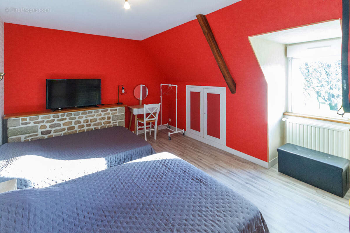 Maison à SAINTE-PIENCE