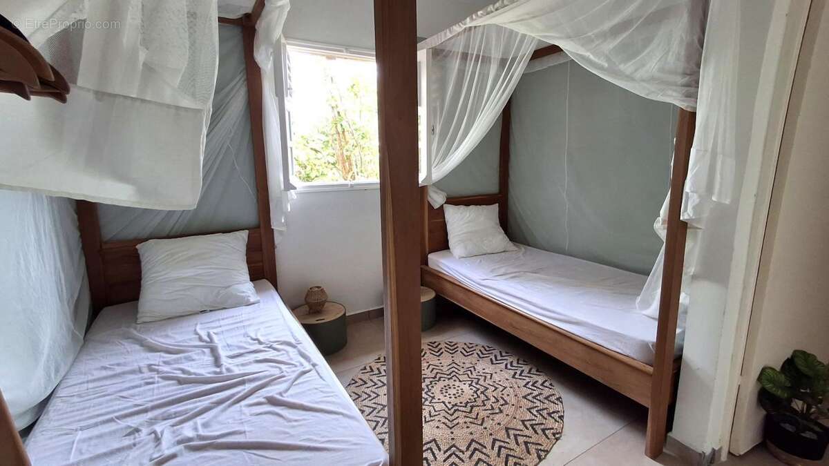 Maison à CAPESTERRE-DE-MARIE-GALANTE