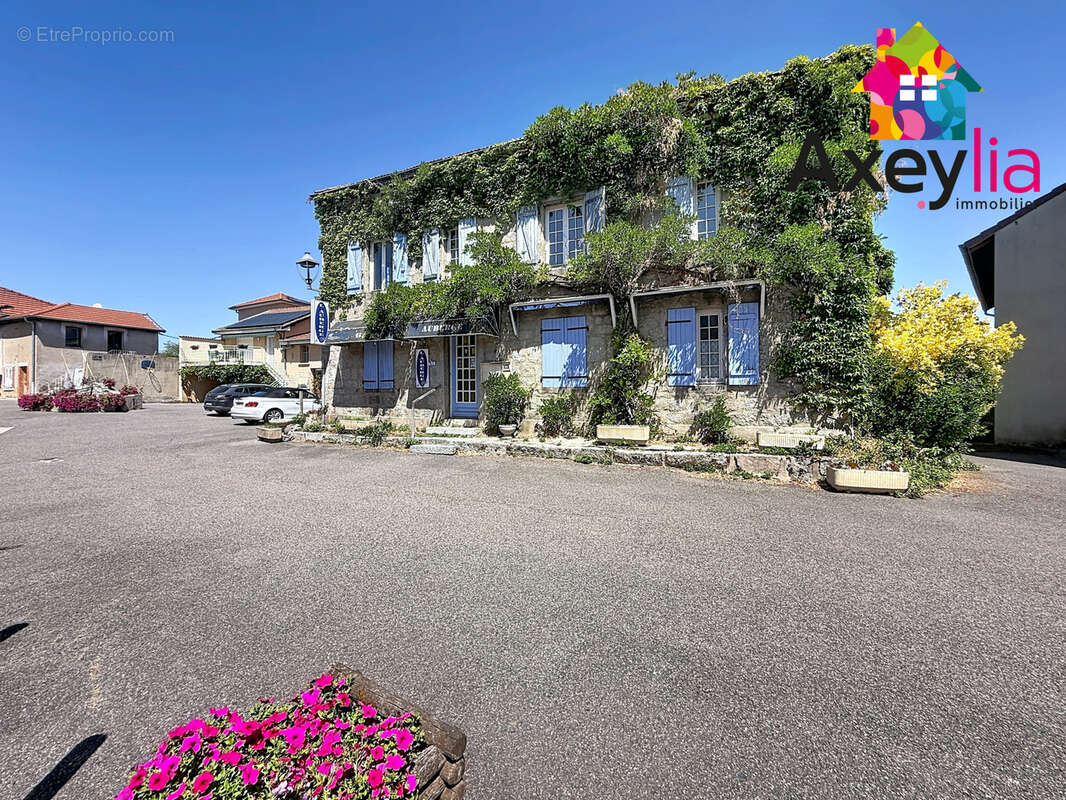 A vendre - les noës - ancienne auberge à rénover avec appartement - photo 13