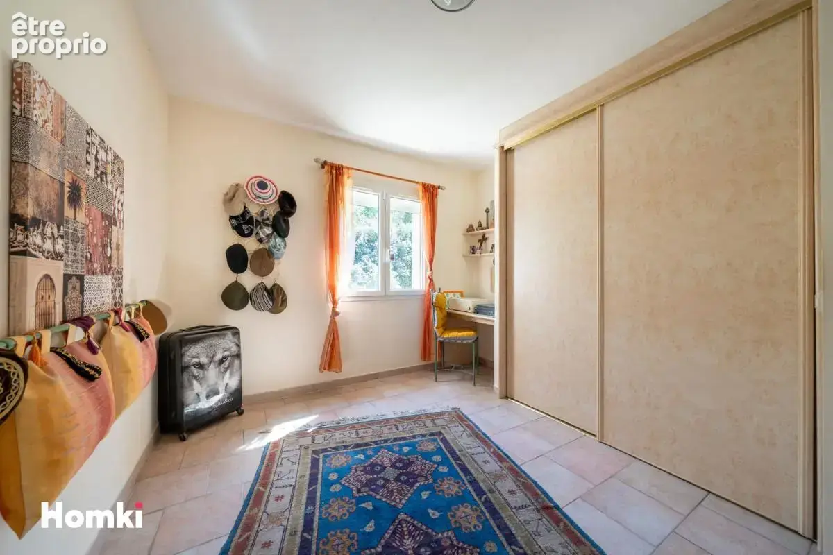 Proche Aix en Provence  – Villa d’exception avec appartement indépendant, piscine et prestations énergétiques remarquables - photo 12