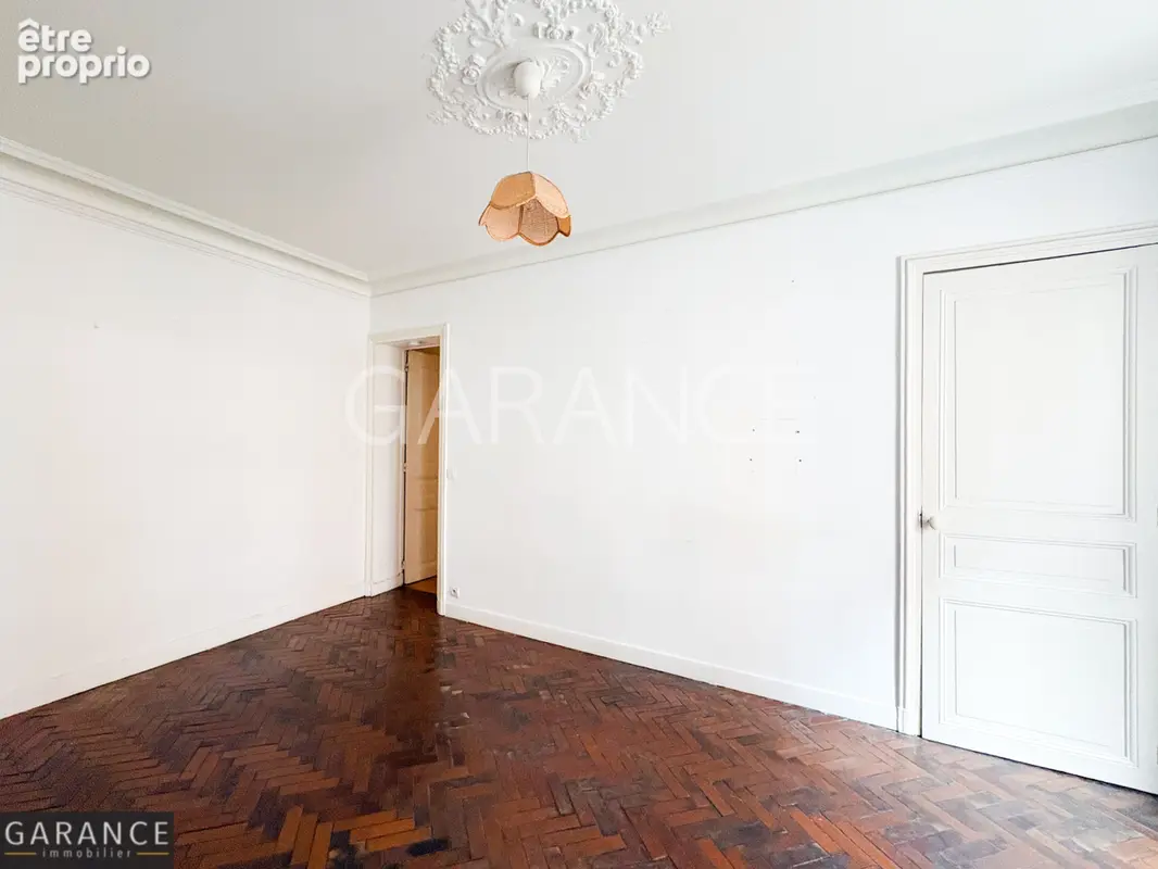 Appartement à PARIS-10E