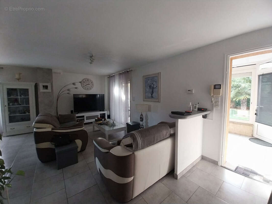 Maison à SAINT-CLAIR-DU-RHONE