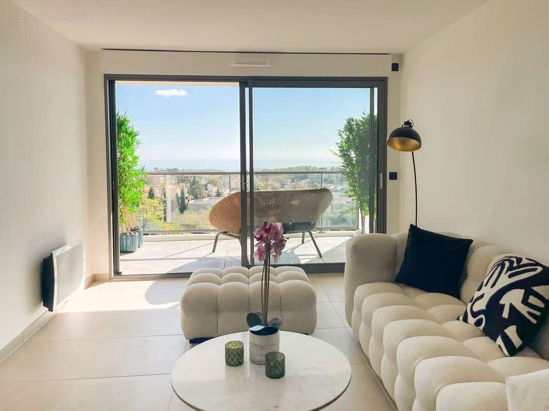 Appartement à VENCE