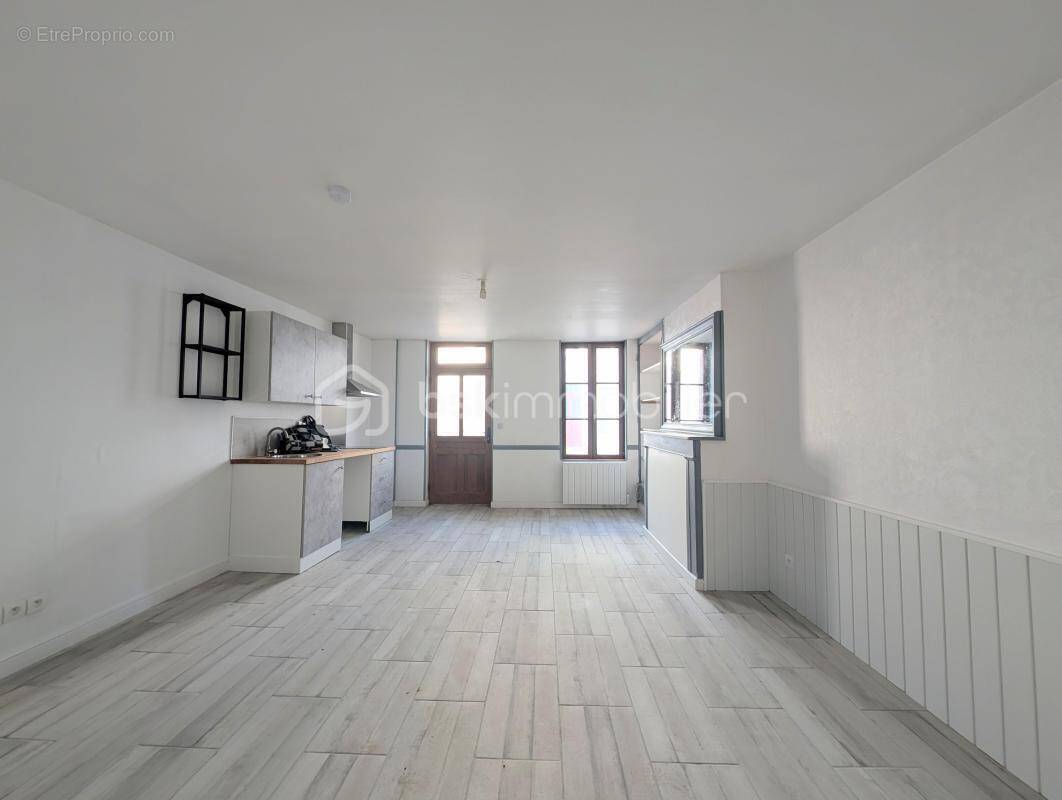 Appartement à CHATEAU-RENARD