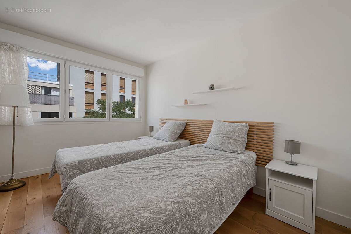 Appartement à PARIS-14E