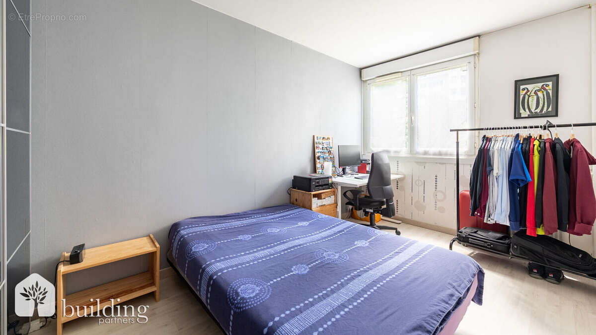 Appartement à COURBEVOIE