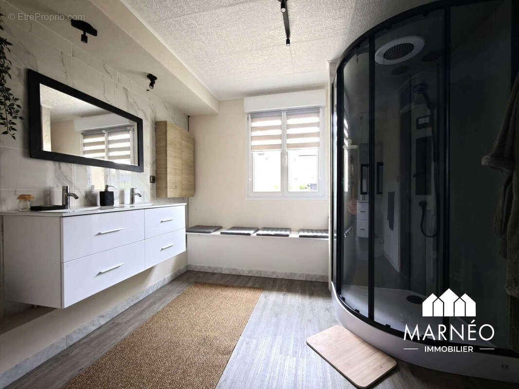 Maison 164 m² à Souain-Perthes-Les-Hurlus  - photo 9