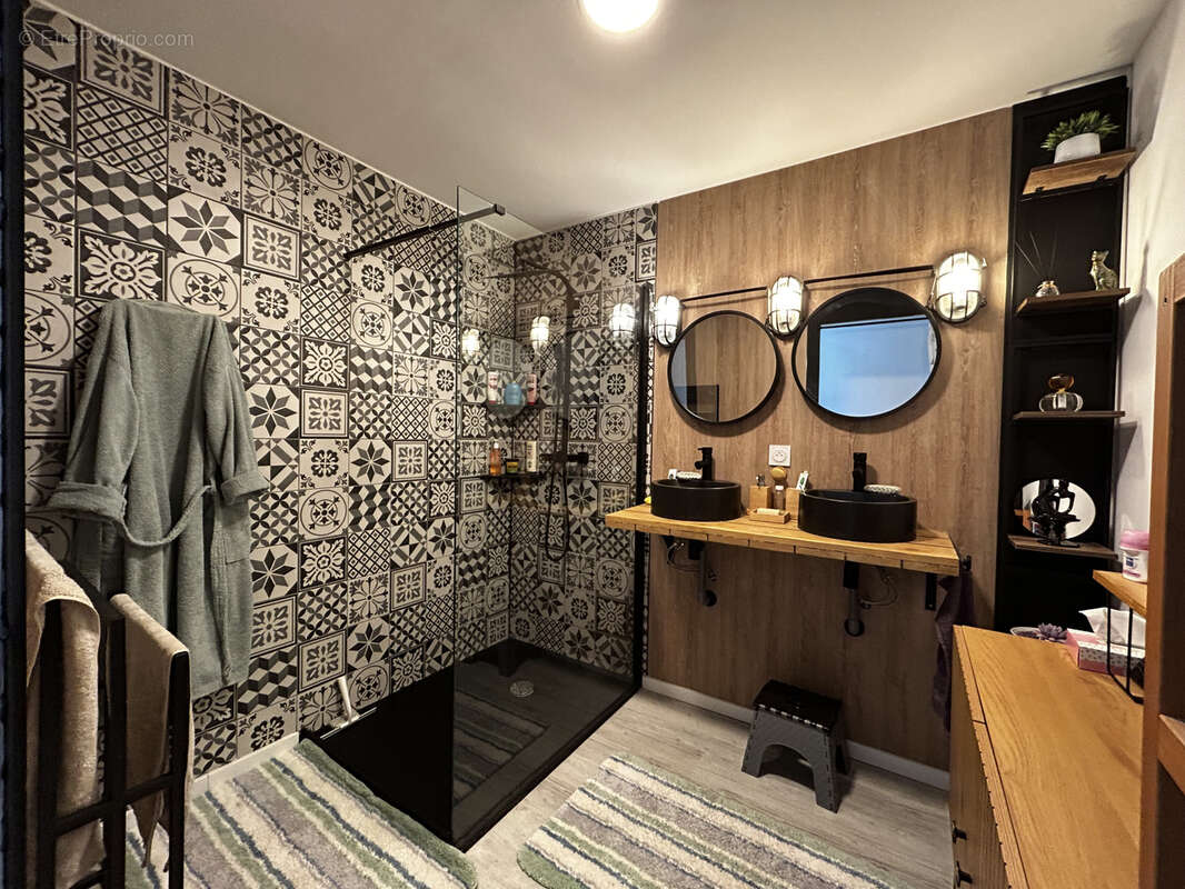 Maison à LABRUGUIERE