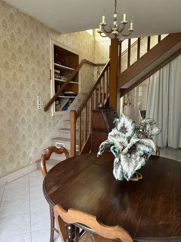 Maison à CHAMPAGNE-MOUTON