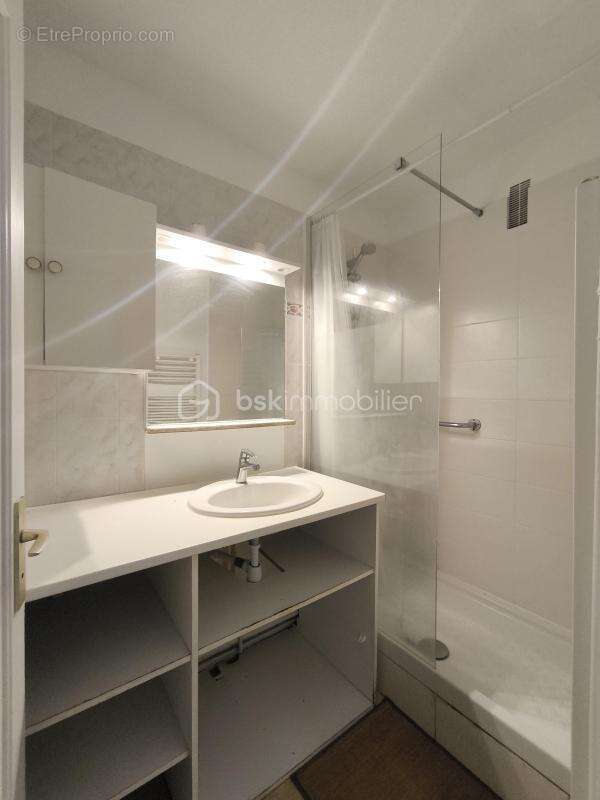 Appartement T5 - 92m2 - 3 chambres - A 10min à pied du port - photo 18