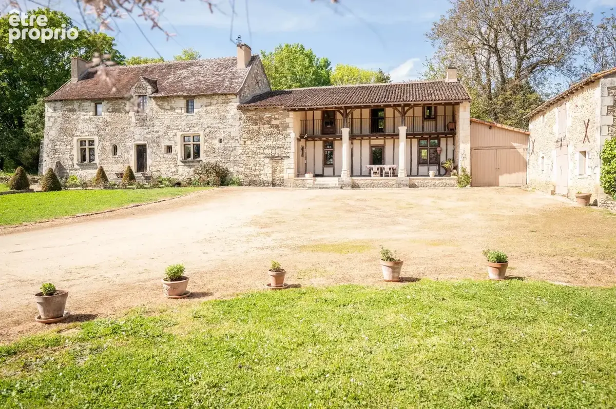 Logis avec parc boisé thurageau - photo 1