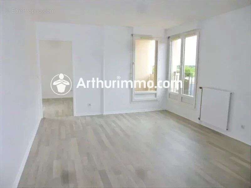 Appartement à SAINT-PIERRE-DU-PERRAY