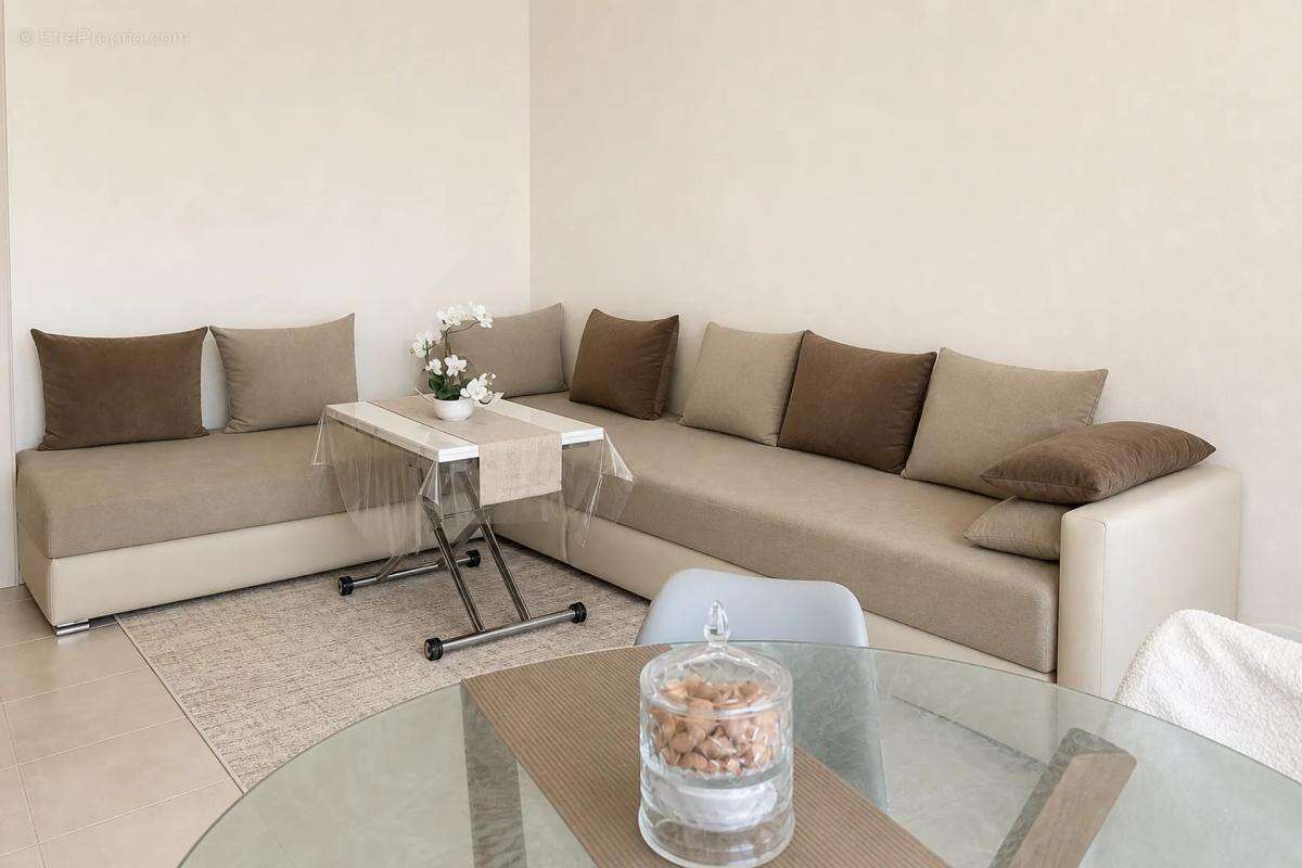 Appartement 4 pièces de 68 m² en vente à Romilly-sur-Seine - photo 2