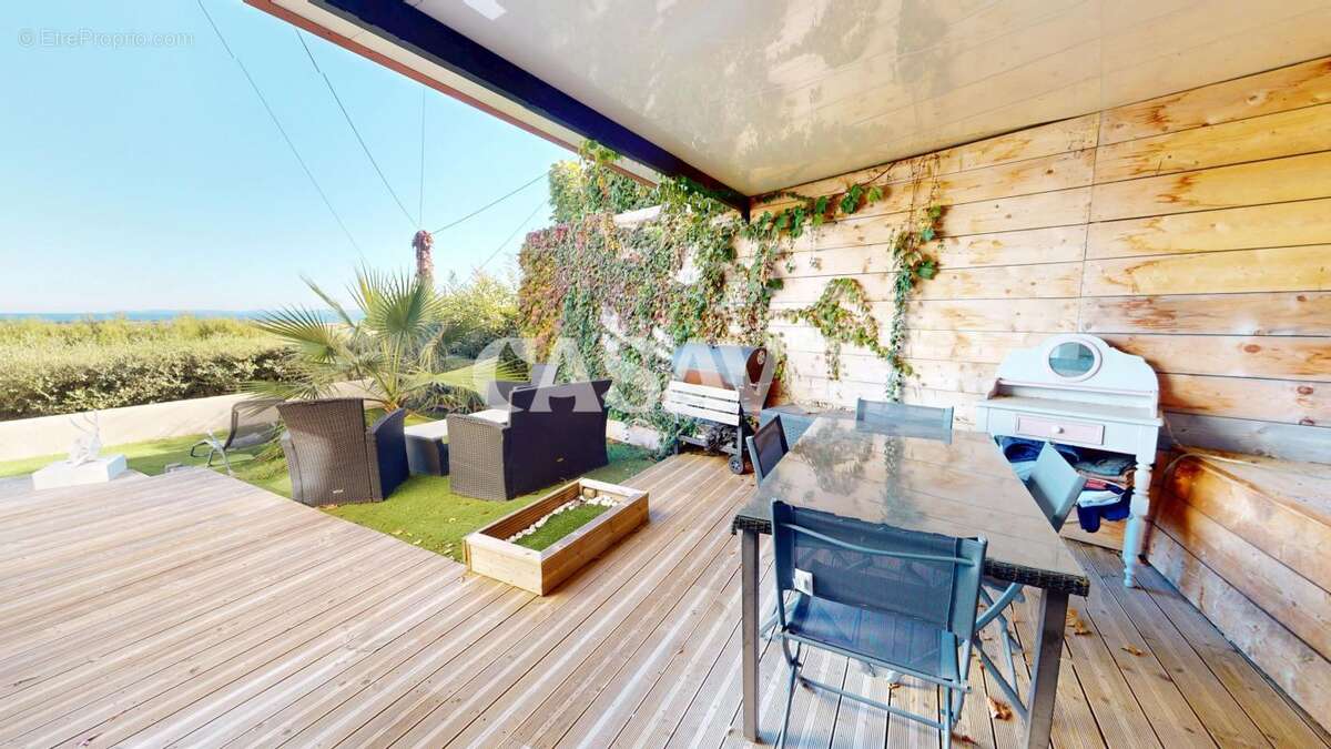 Maison à HYERES