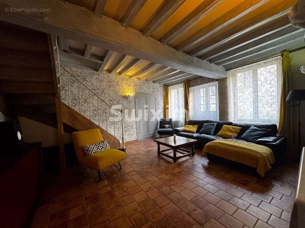 Maison à AVALLON