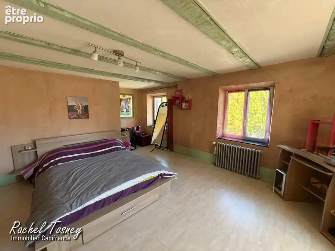 À VENDRE – Authentique corps de ferme T7 -210m²- rénové avec jardin et vue sur les Vosges – - photo 8