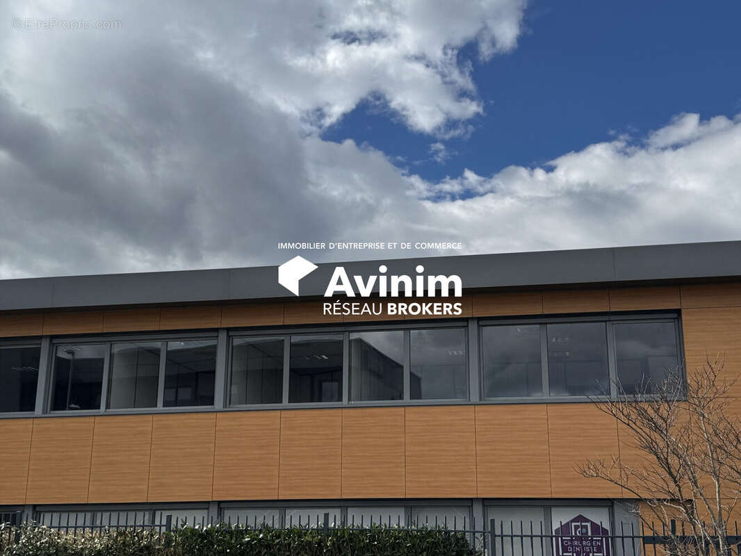 Commerce à SAINTE-FOY-LES-LYON