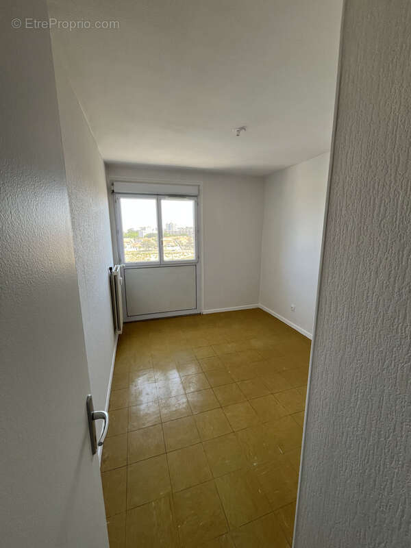 Appartement à PORT-DE-BOUC