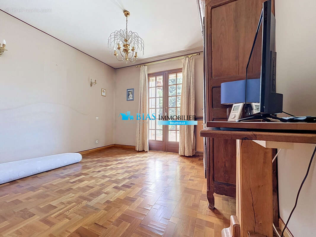 Maison 155 m² à Beuzeville  - photo 8