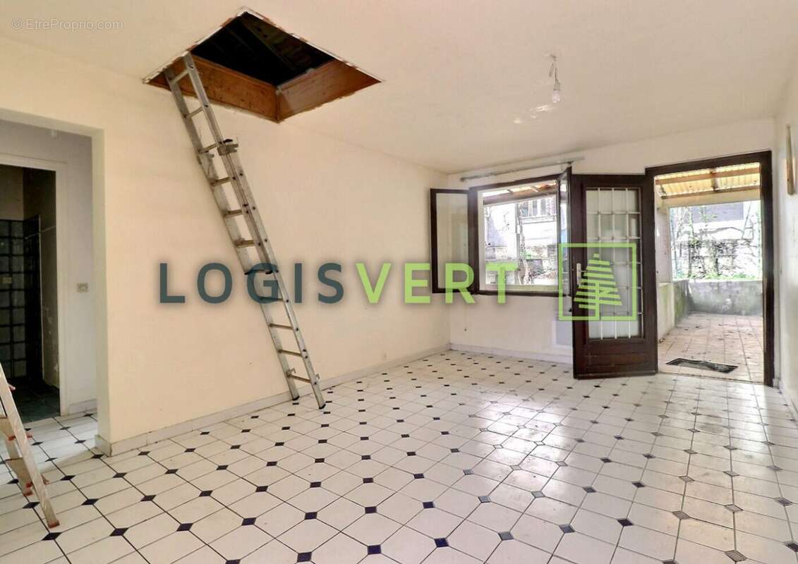 Appartement à BURES-SUR-YVETTE