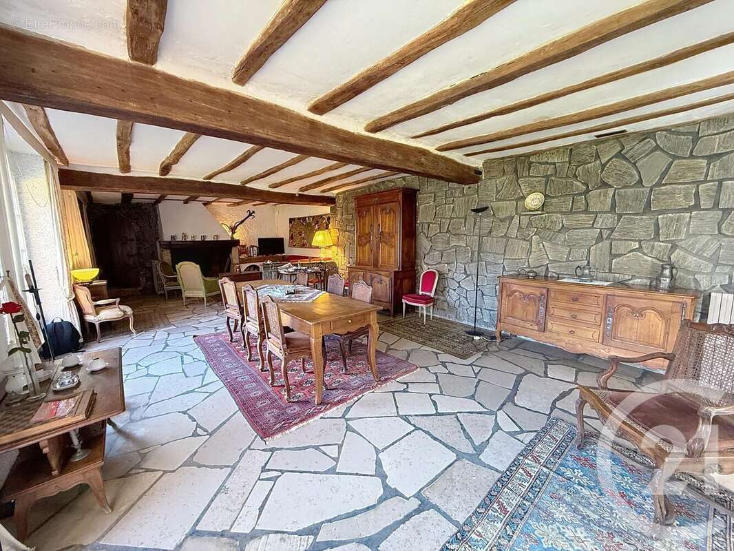 Maison à MARY-SUR-MARNE