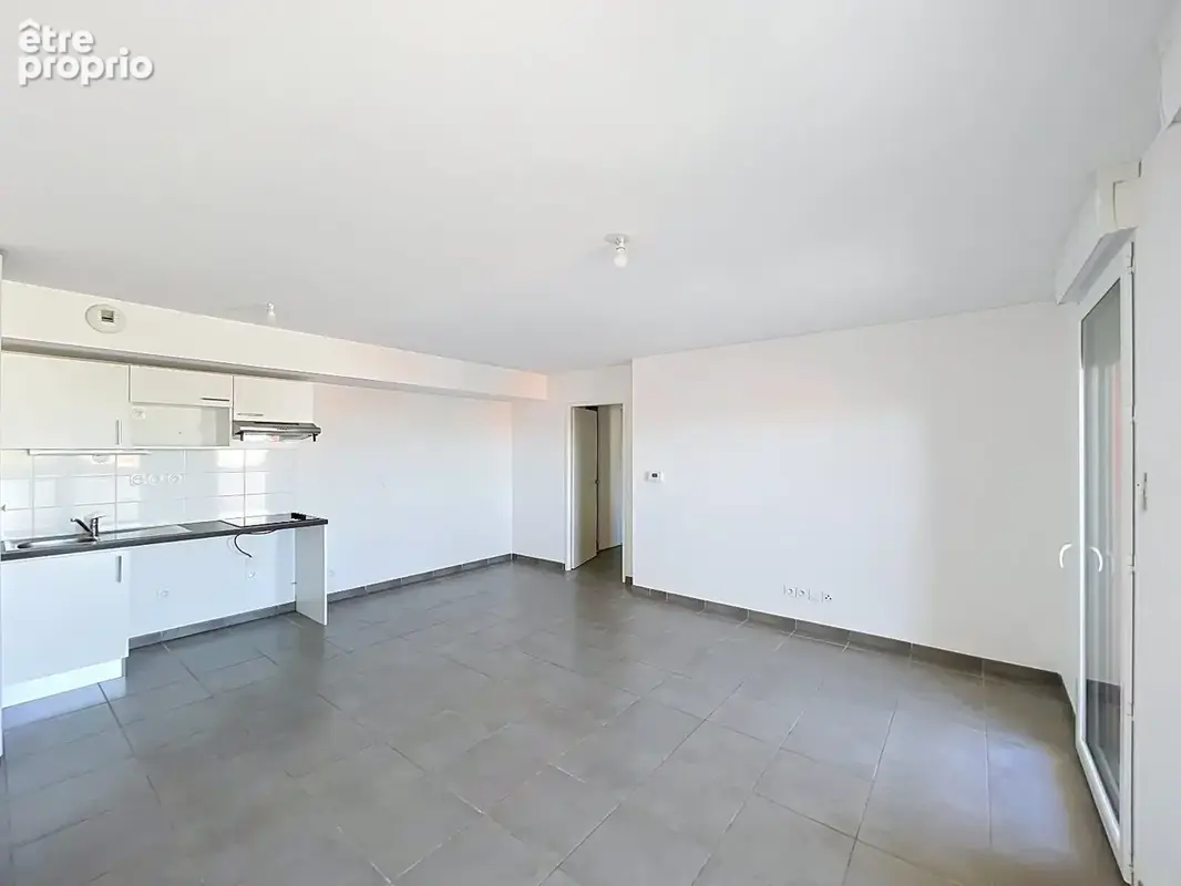 Appartement T3  Centre-ville Castanet-Tolosan  Résidence récente avec terrasse et parking double - photo 4