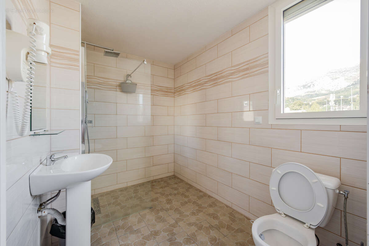 Appartement à LA VALETTE-DU-VAR