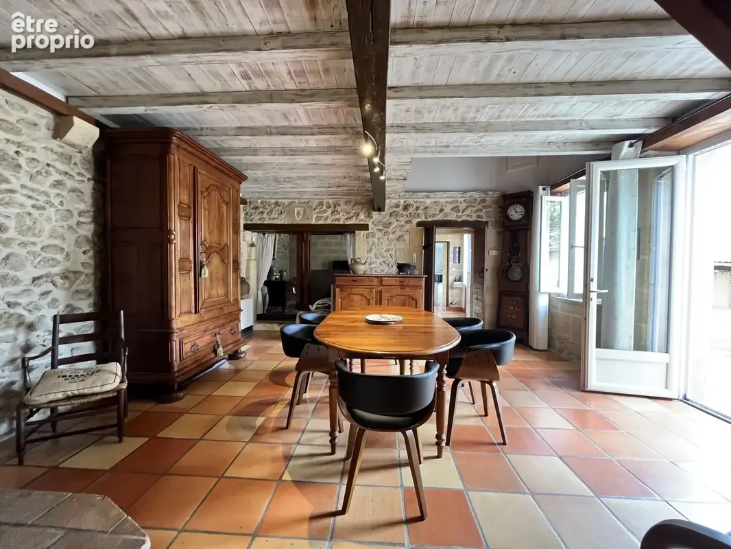 Maison 6 pièces 129 m² à vendre à Saint-Genis-Du-Bois (33760) - photo 2