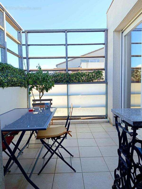Appartement Miramas 2 pièce(s)  Terrasse ET GARAGE - photo 4